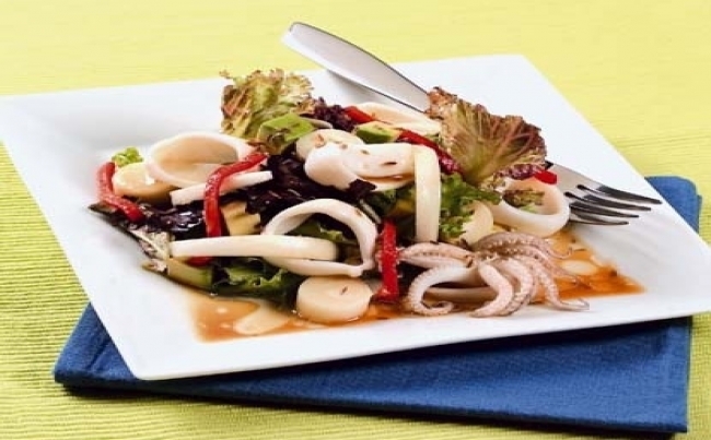 Ensalada de calamares con vinagreta de comino